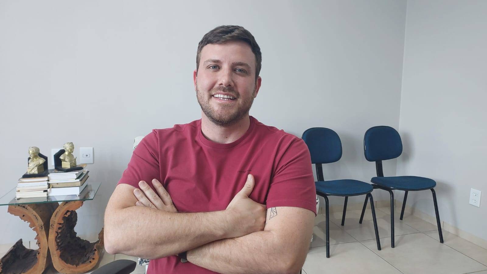 Único opositor da Câmara de Vilhena, vereador conquista terceiro mandato, mas lamenta ataques durante a campanha
