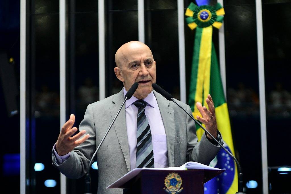 “Em Rondônia, somos oito deputados federais e três senadores, e só eu apoio o Lula” discursa Confúcio Moura ao falar sobre “polarização”