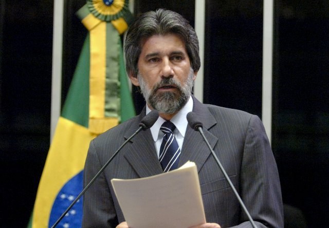 Raupp é o único senador de Rondônia que abriu mão do auxílio-moradia