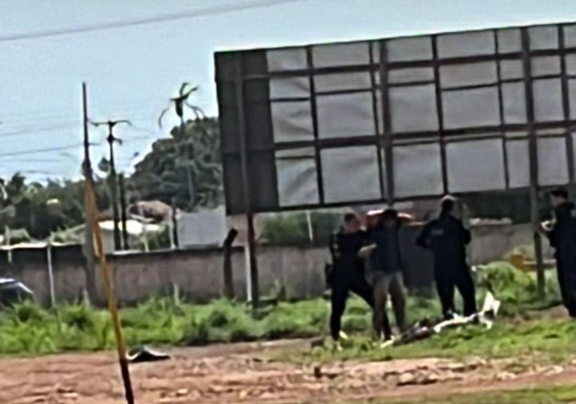 Armado com faca, ladrão é filmado roubando mercadinho, invade casa, ameaça idosa de morte e ataca policial militar, em Vilhena