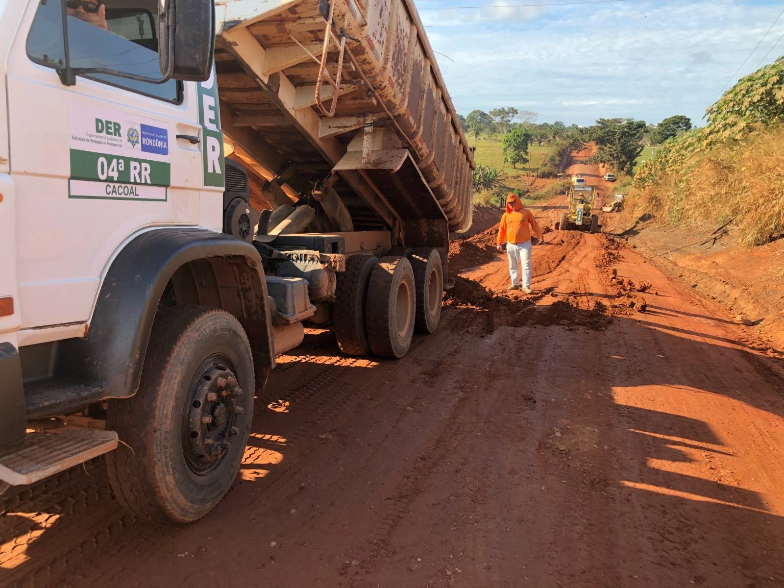Com apoio do deputado Cirone Deiró, Estrada do Pacarana recebe novos investimentos do Governo de Rondônia