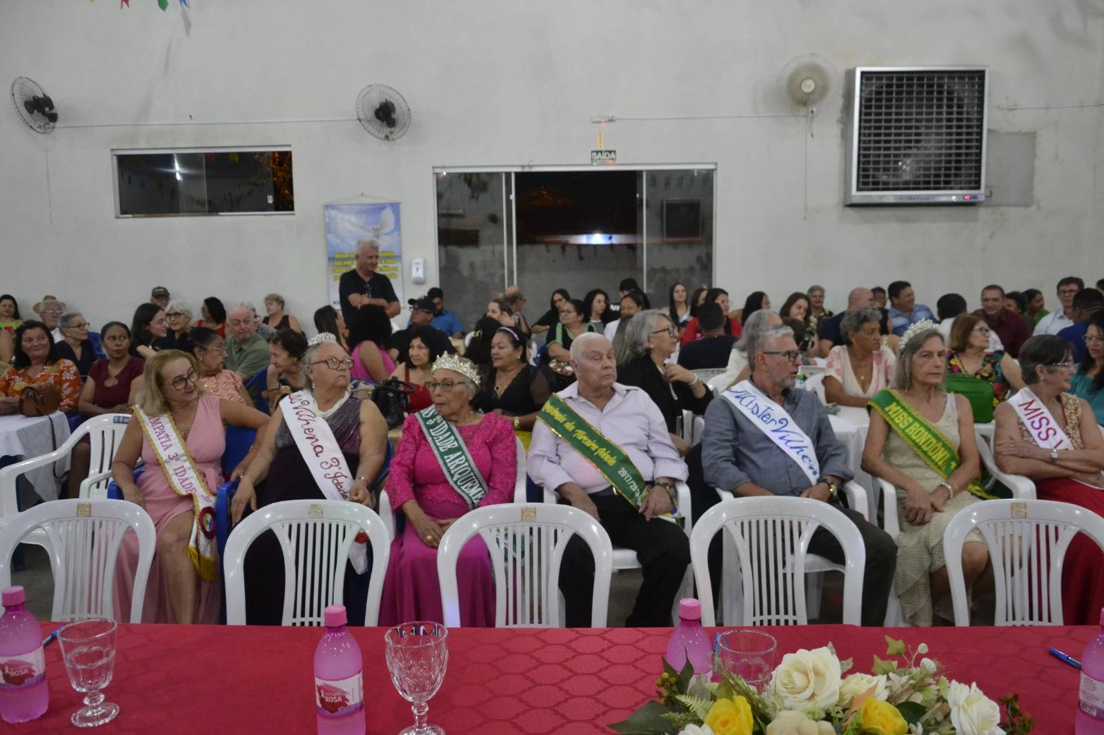 LUZ NA PASSARELA: animado por baile, concurso escolhe Miss e Mister Terceira Idade em Vilhena; veja quem são os vencedores