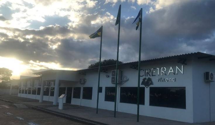 Usuários da Ciretran de Vilhena enfrentam dificuldades com lentidão e instabilidade no sistema; chefe do órgão na cidade comenta