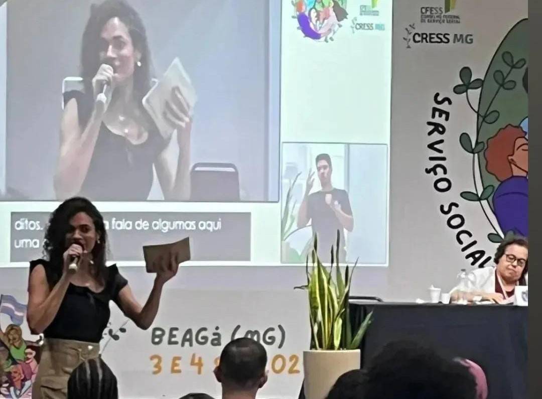 LEIA NA ÍNTEGRA PARA ENTENDER: carro da prefeitura de Vilhena é flagrado em frente bordel com travesti a bordo