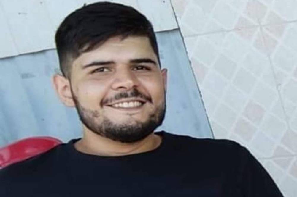 Vilhenense de 27 anos desaparece em aeroporto ao voltar de Portugal para o Brasil e família pede ajuda nas redes sociais