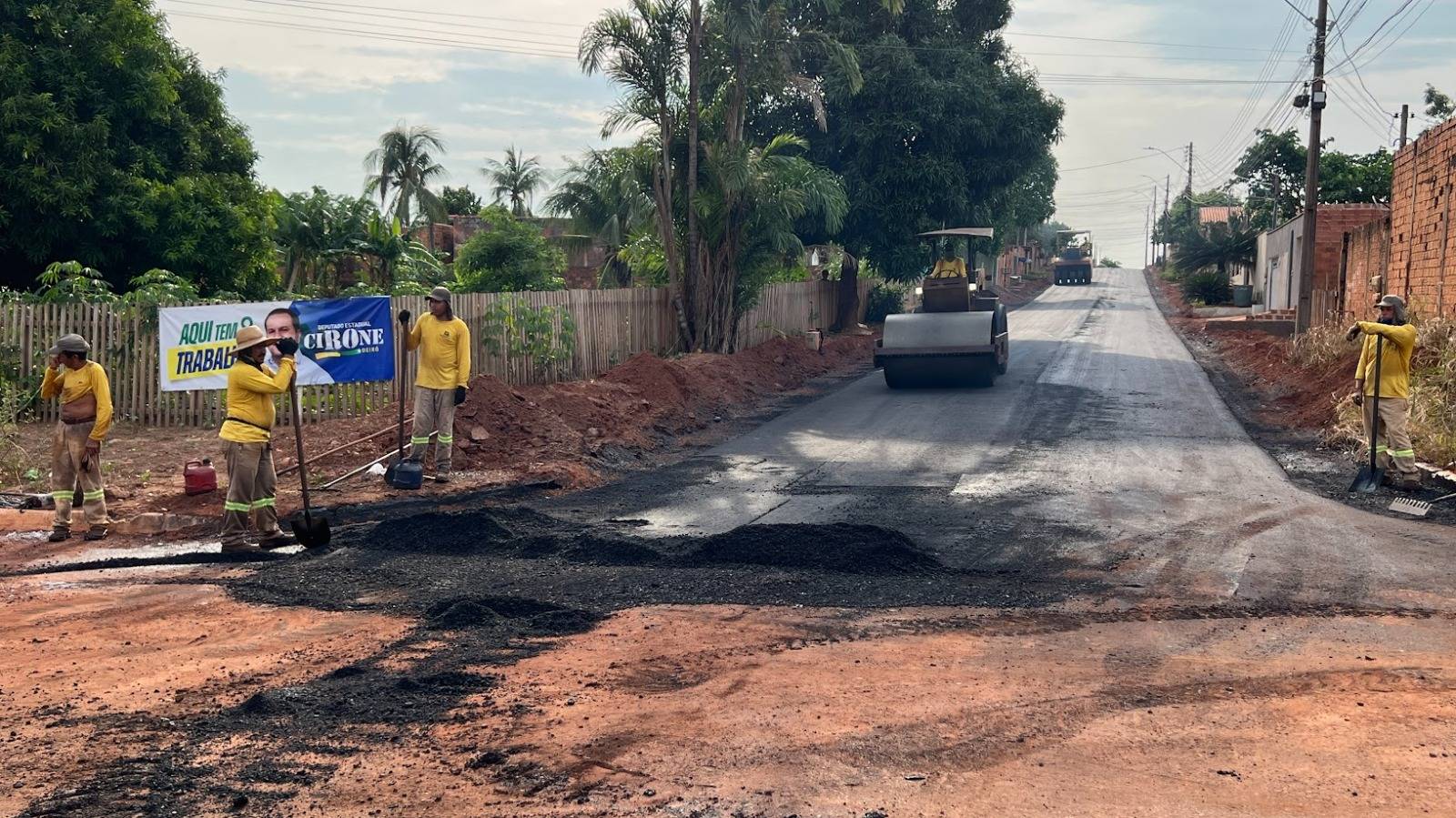 Cacoal recebe mais asfalto: trechos de cerca de 60 ruas são pavimentados com recursos assegurados pelo deputado Cirone Deiró