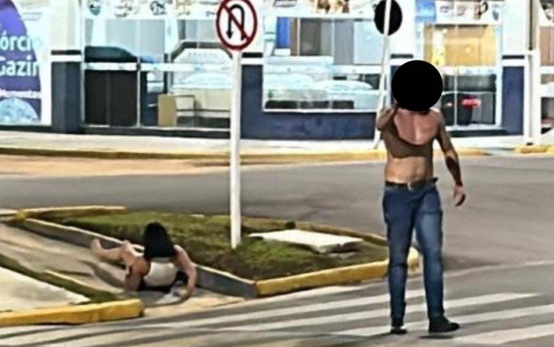 Mulher é agredida pelo marido com chute no rosto após discussão em danceteria; o homem foi preso em flagrante