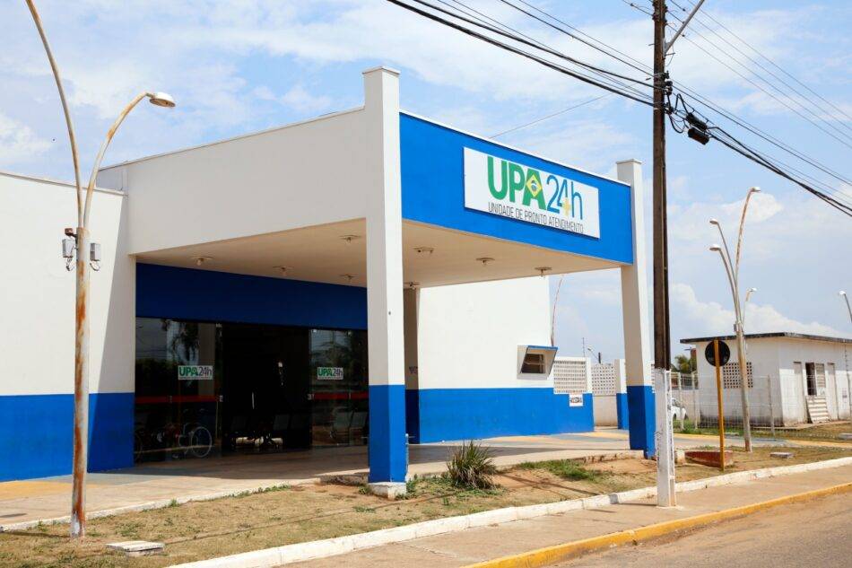 Homem ferido a faca dá entrada na UPA e Polícia Militar é acionada; rapaz tinha um corte próximo ao ombro