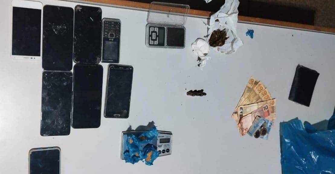 Homem de 48 anos é preso em posse de drogas e celulares de procedência duvidosa em Vilhena