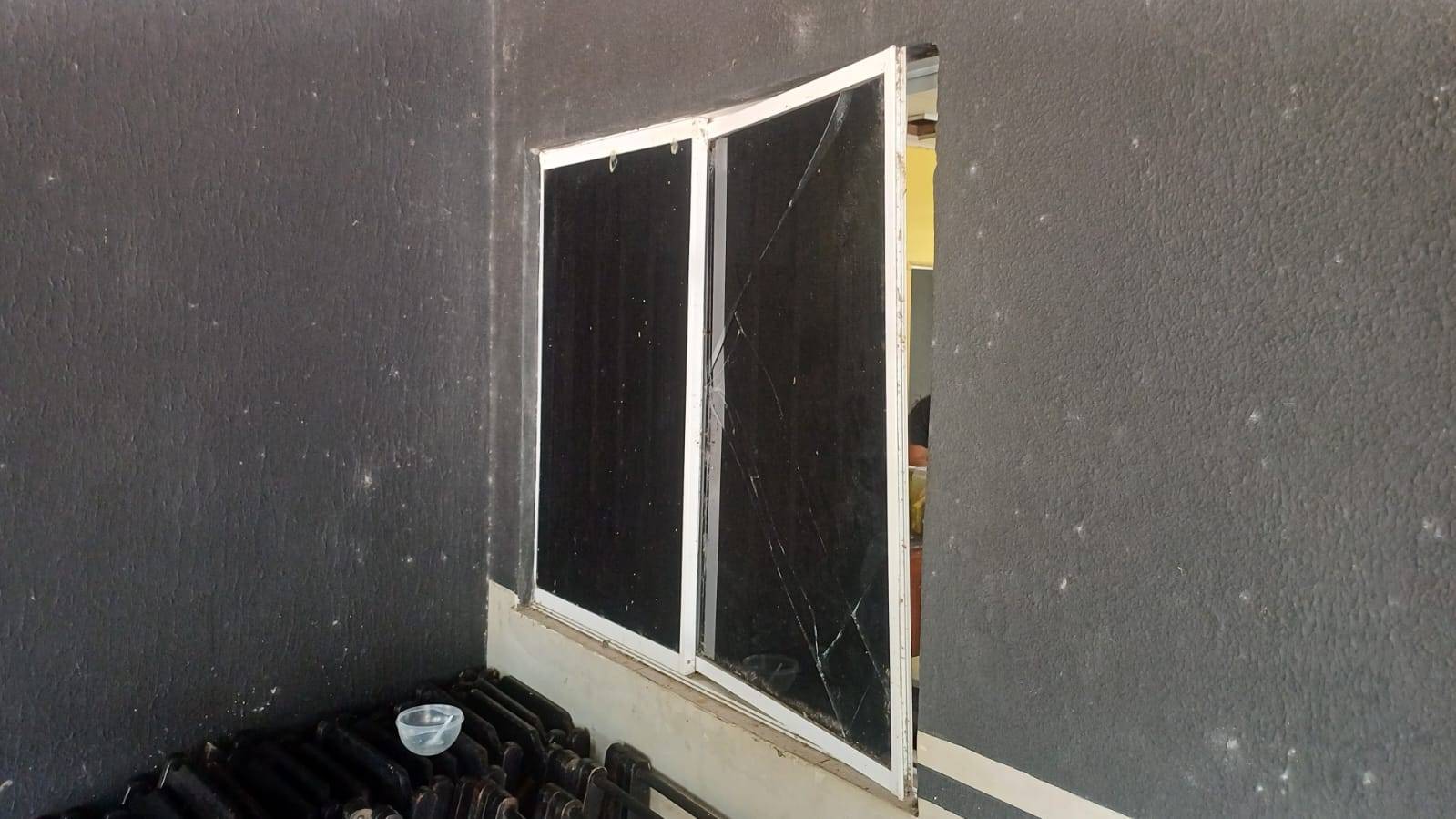 Ladrão tenta invadir conveniência no distrito de Nova Conquista, não consegue arrombar janela e desiste