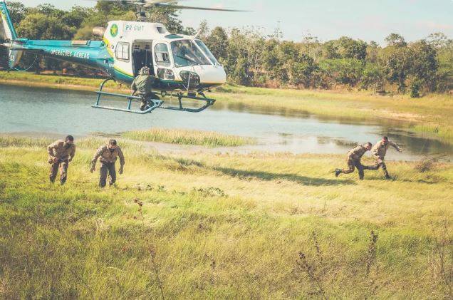 Guerra entre polícia e bandidos se intensifica em Rondônia e Estado vizinho envia helicóptero para ajudar