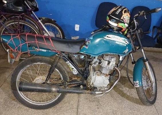 Motocicleta furtada da prefeitura de Vilhena e vendida através do Facebook é encontrada em poder de adolescente