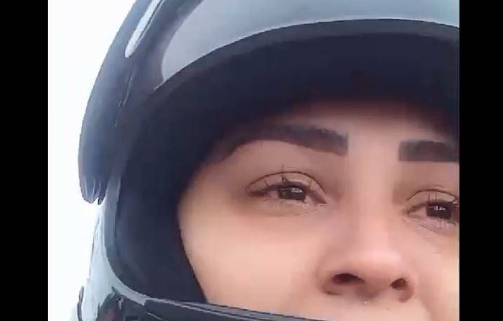ASSISTA: mulher grava vídeo chorando em Porto Velho, acusa ex-marido de “tomar” seus filhos e viraliza em rede social