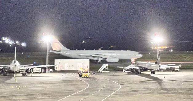 Rondoniense deportado dos EUA denuncia violência dos agentes de imigração americanos; houve até rebelião a bordo do avião