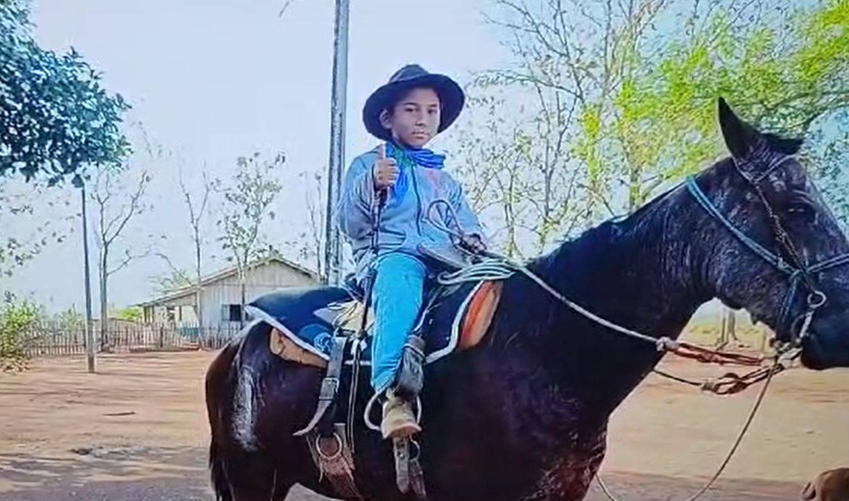 ASSISTA VÍDEO: morre em Porto Velho o menino que teve a perna dilacerada por ônibus escolar em Corumbiara