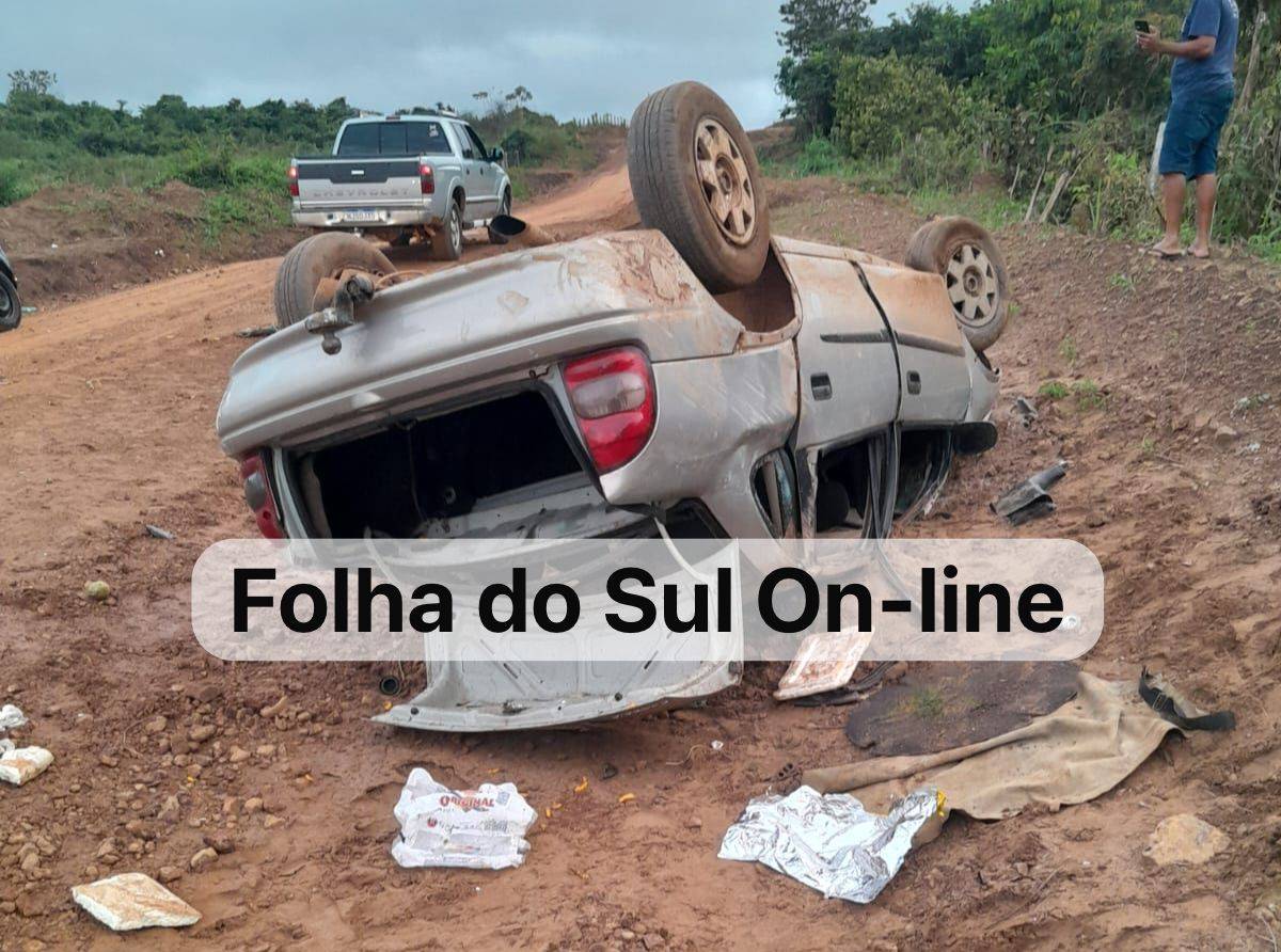 Com 5 pessoas a bordo, incluindo duas crianças, carro capota na zona rural de Vilhena e Bombeiros são acionados