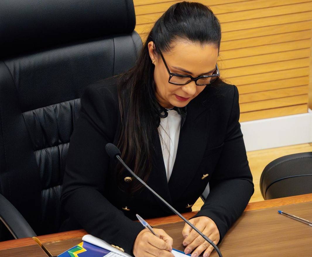 Deputada Rosangela Donadon assume o cargo de 2ª vice-presidente da Assembleia Legislativa de Rondônia
