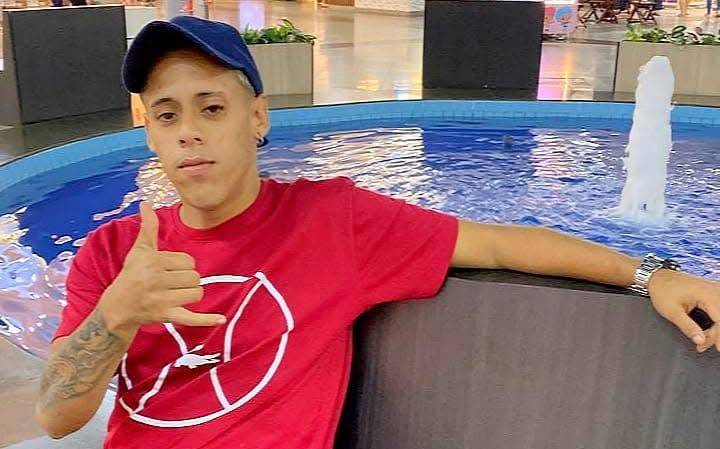 Obstinação de professora que viu seu filho de 22 anos ser morto a tiros na porta de casa ajuda a levar assassino ao banco dos réus, em Vilhena