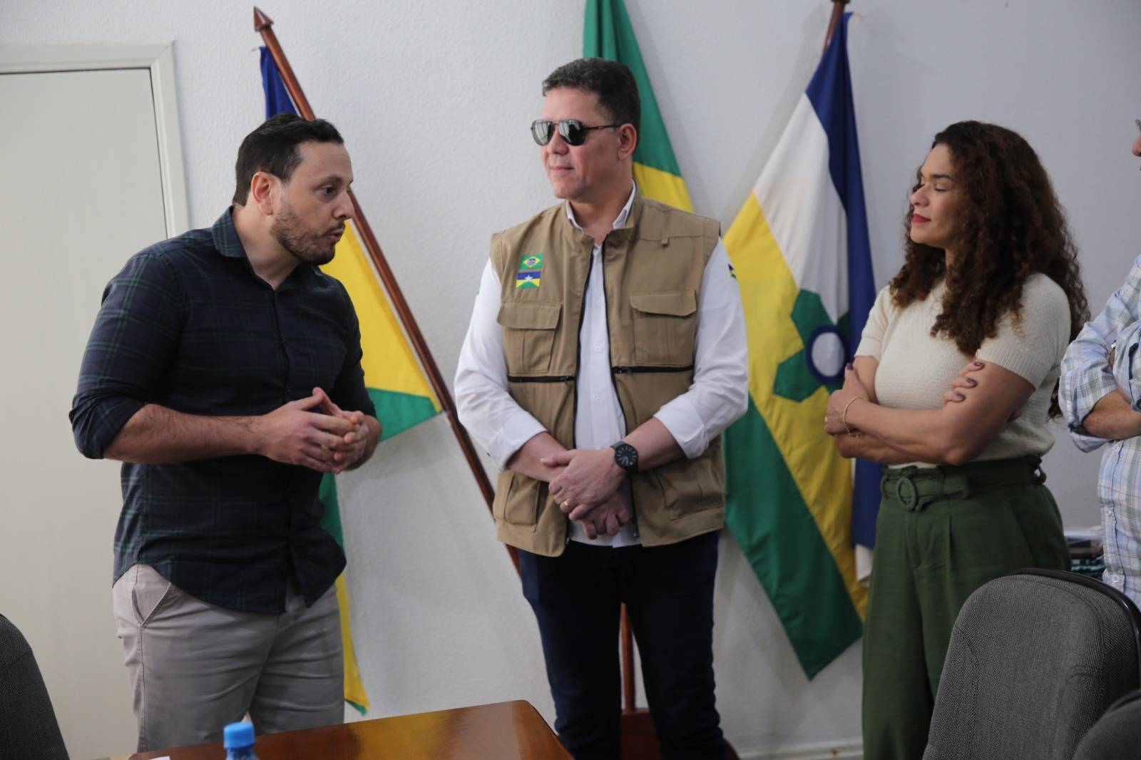 Em reunião com prefeito de Vilhena, governador de Rondônia cogita “pegar de volta” o maior hospital da região