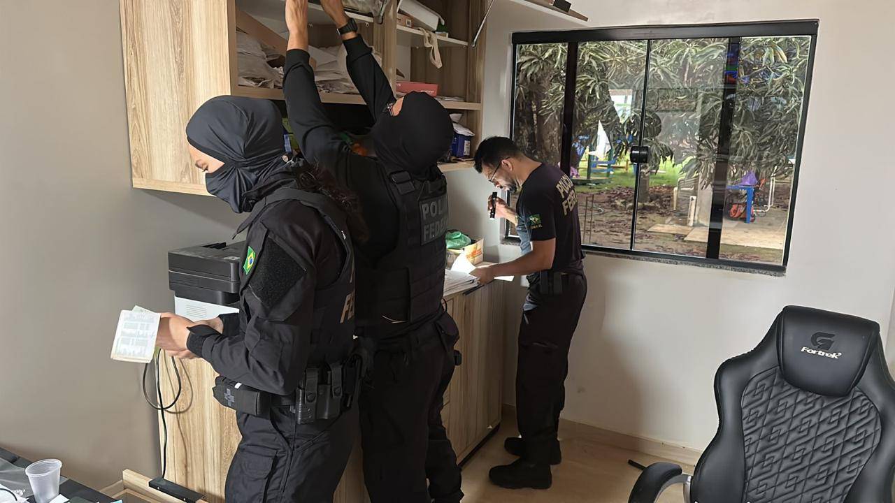 Polícia Federal deflagra operação contra ex-gerente de cooperativa que comandava esquema milionário de fraudes financeiras em Rondônia