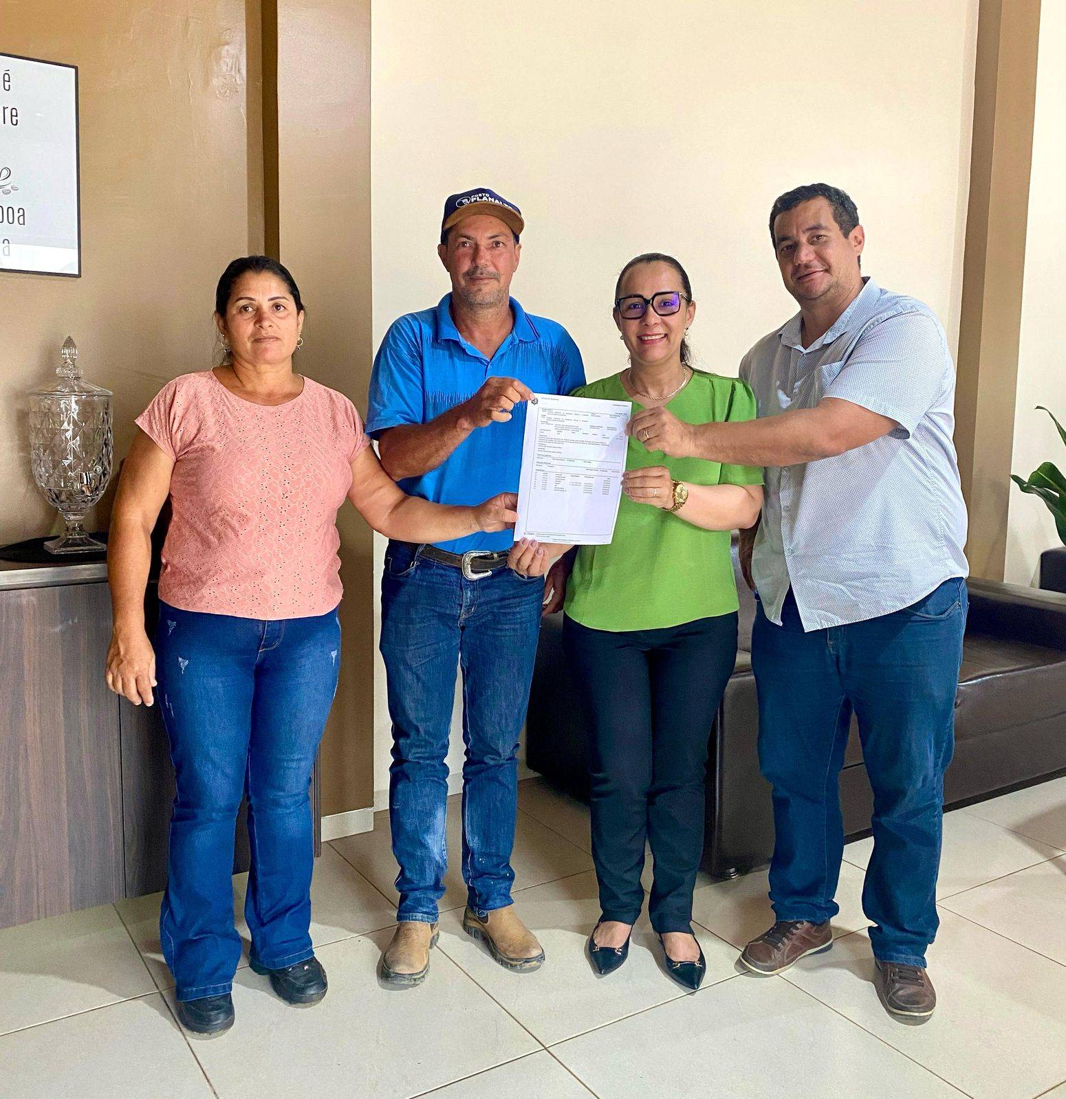Deputada Rosangela Donadon destina R$ 150 mil para aquisição de equipamentos agrícolas em União Bandeirantes