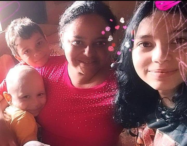 Após 2 anos de luta contra o câncer em hospital de Barretos, “menininho guerreiro” volta a Vilhena e família precisa de ajuda; saiba como colaborar