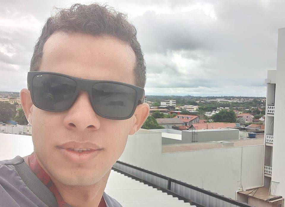 Tratado como “pastor”, rapaz que morreu com drogas em rodovia de Rondônia tinha filho bebê e estaria vindo de moto para Vilhena