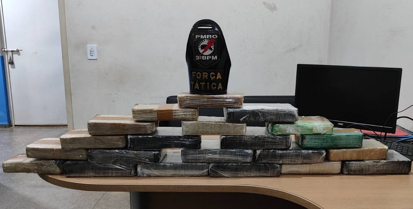 Preso em Colorado do Oeste trazendo mais de 21 kg de cocaína e pasta base para Vilhena, homem revela detalhes sobre a origem da droga