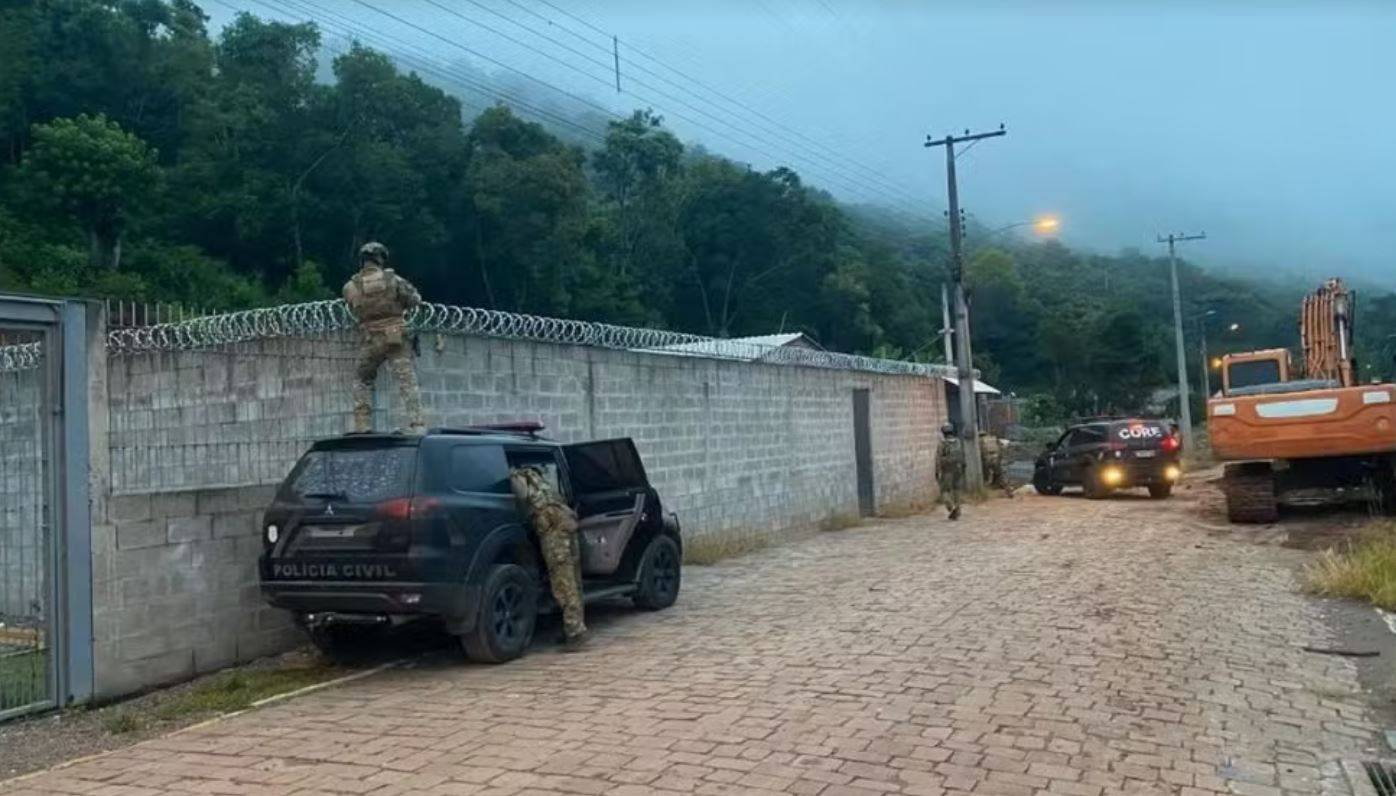 Em Estado vizinho, empresário paga mais de R$ 2 milhões para não ter fotos íntimas vazadas; polícia aperta o cerco