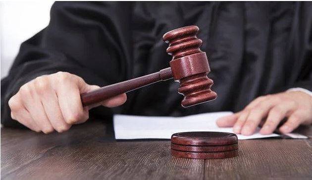 Homem que matou enteado ao imaginar que ele estaria tendo um caso com a própria mãe é condenado a mais de 60 anos de prisão em RO