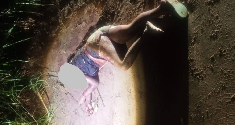 Corpo de mulher assassinada com várias facadas e deixado em estrada que leva ao setor de chácaras de Vilhena mobiliza a polícia