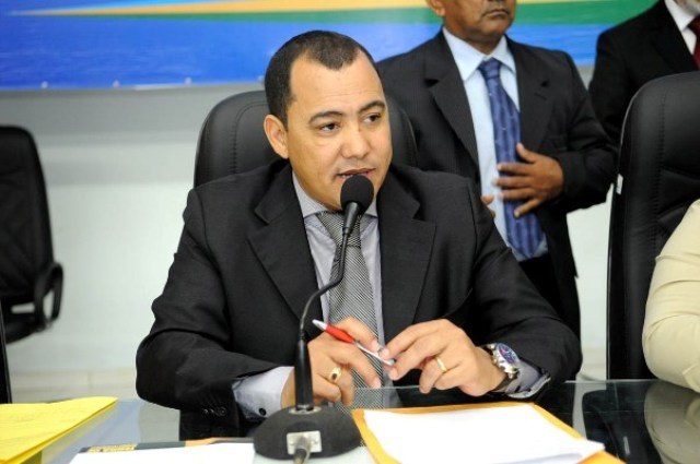 Deputado requer informações sobre nomeações e estrutura administrativa do Detran