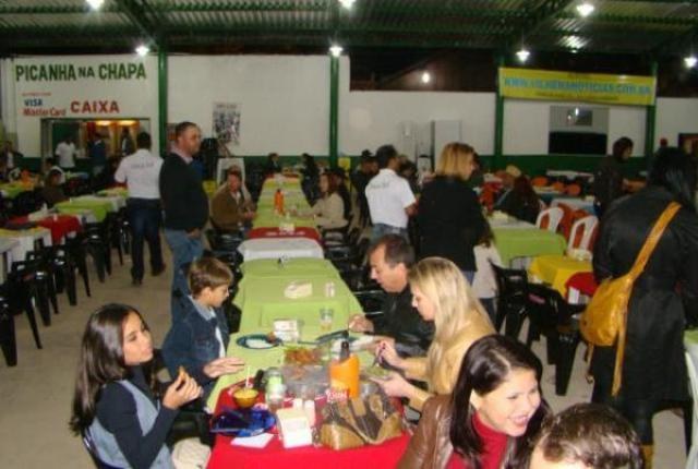 MP investiga monopólio de bebidas na Expovil; Procon é acionado para apurar