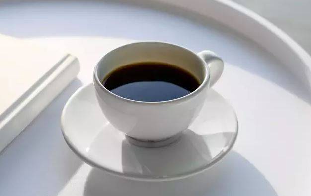 Em cidade da região, mulher vai à polícia e diz que marido a envenenou com xícara de café