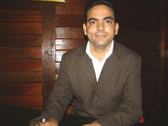Durante Expovil, vice-prefeito anuncia doação de casas a famílias carentes