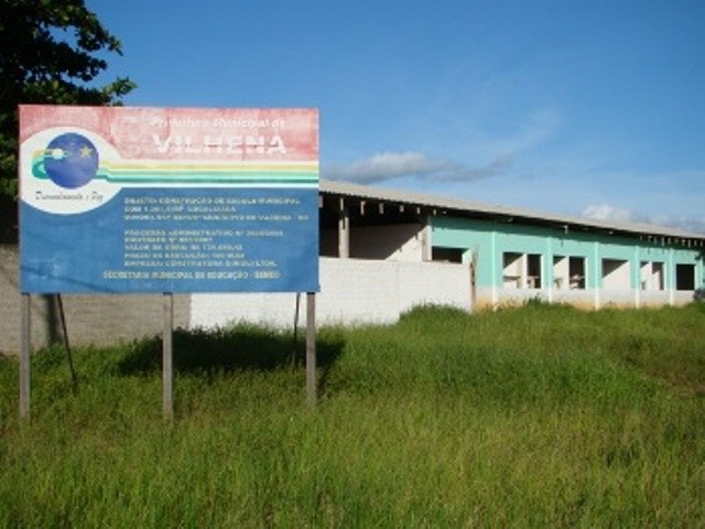 Empreiteira atrasa obra e não aceita distrato com a Prefeitura de Vilhena