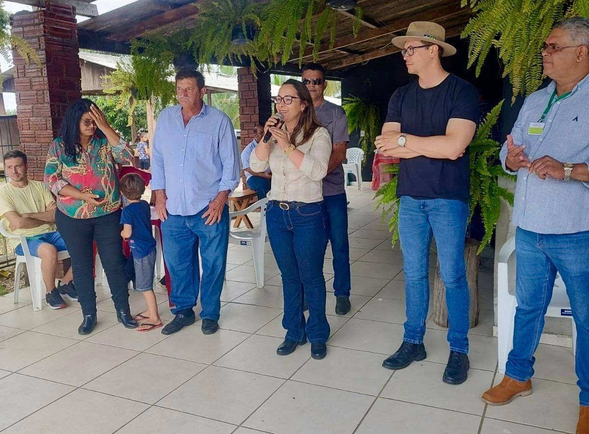 Equipe do DER inicia recuperação de 100% das ruas de nova Conquista após solicitação da deputada Rosangela Donadon