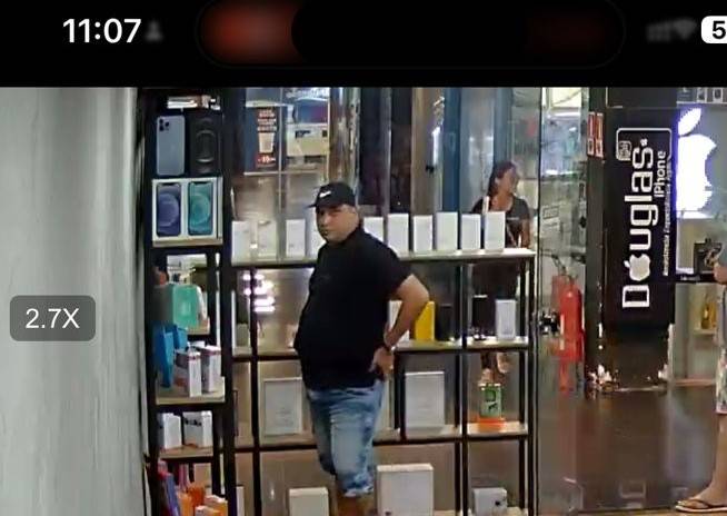 ASSISTA VÍDEOS: câmeras de segurança flagram ladrões furtando Iphone avaliado em mais de R$ 4.500,00 em loja de Vilhena