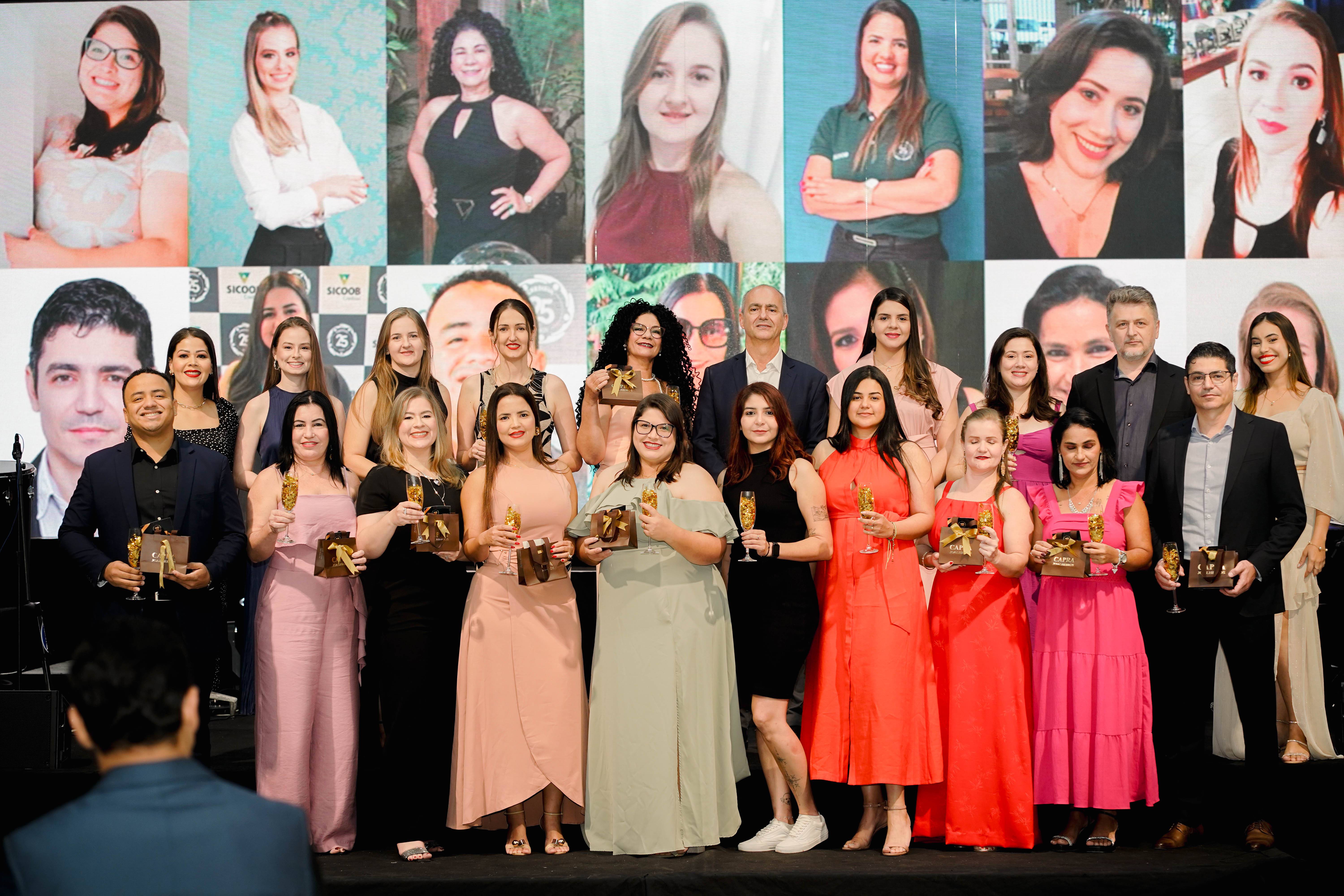 Troféu Arara de Ouro 2025 reconhece as agências destaque da Sicoob Credisul 