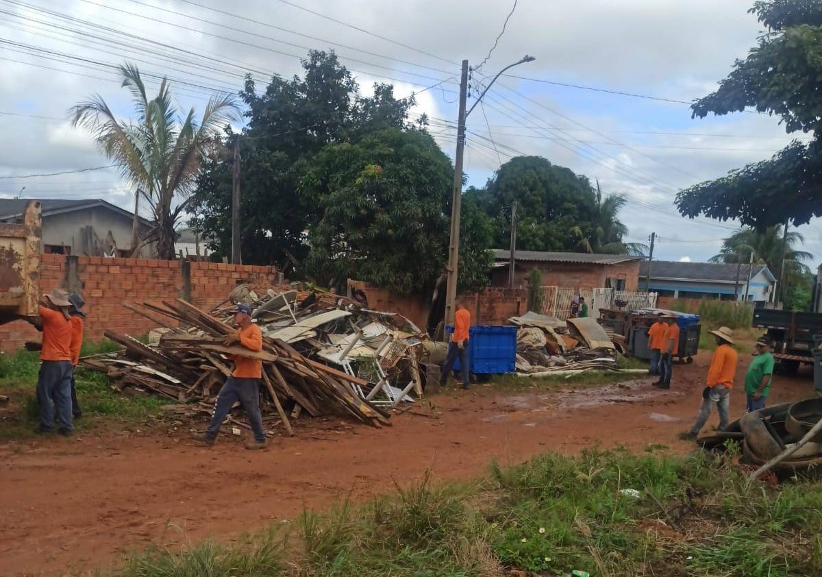 Idoso com transtorno psiquiátrico é assistido, enquanto polícia tenta descobrir como foi furtado o dinheiro dele, em Vilhena