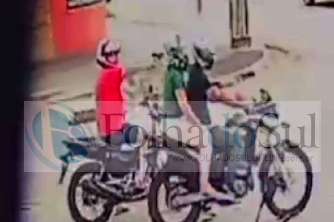 VÍDEO CHOCANTE: alegando traição, homem mata suposto rival a tiros no meio da rua, se apresenta, presta depoimento e é liberado em RO