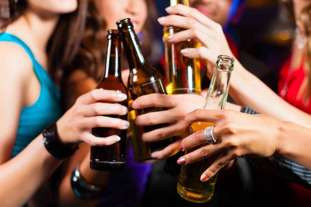 Acionada com denúncia de perturbação de sossego, polícia encontra adolescentes em festa movida a drogas e bebidas, em Vilhena