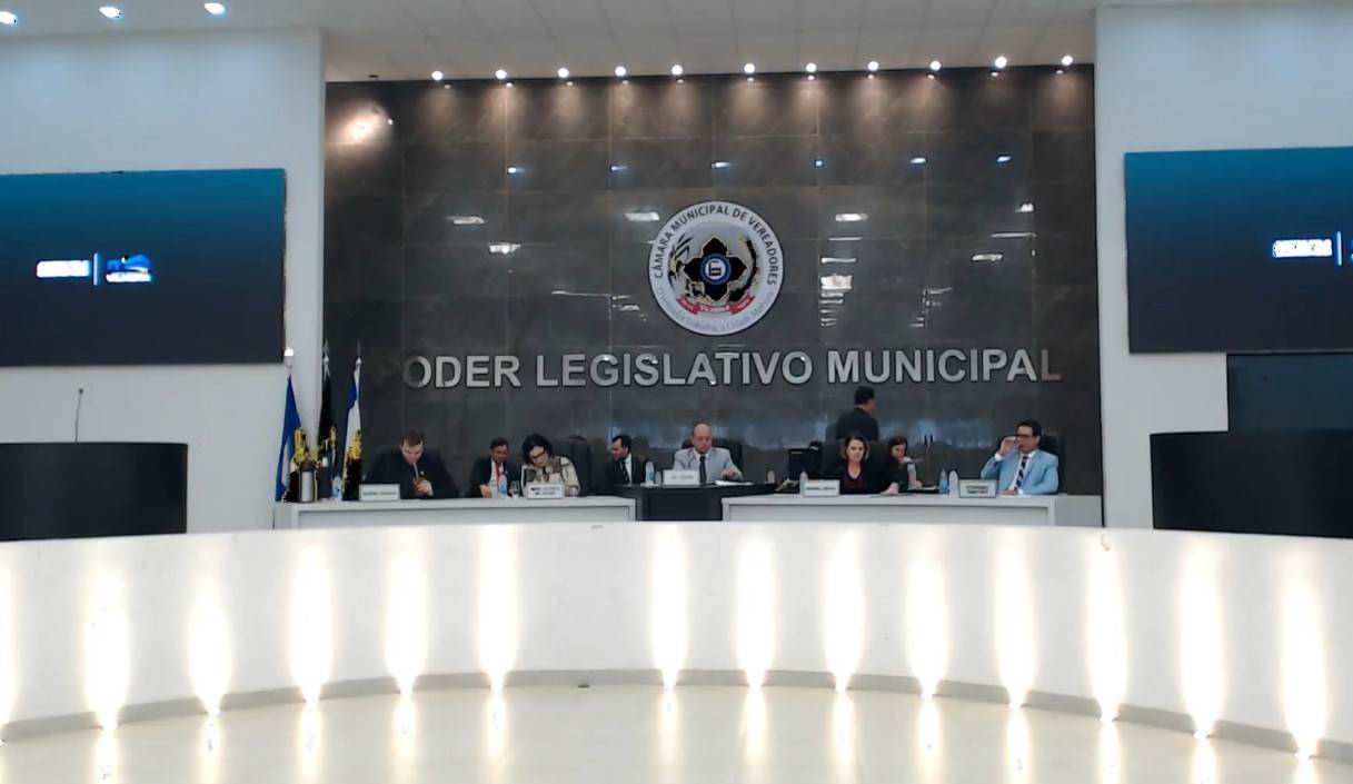 Vereadores de Vilhena criam “mamata” de R$ 1,4 mil por mês para si mesmos em sessão relâmpago durou 7 minutos