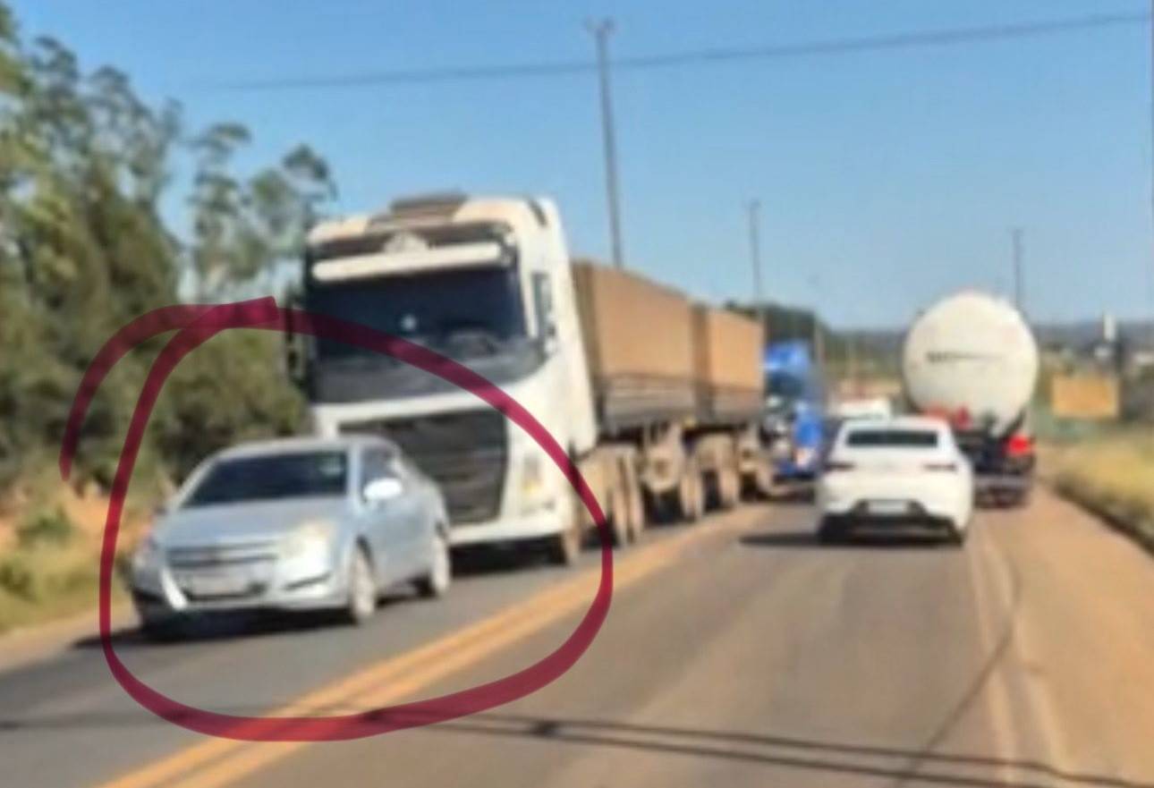 IMAGENS AÉREAS: saiba o quer provocou engavetamento envolvendo ambulância com paciente a bordo na BR 364, em Vilhena