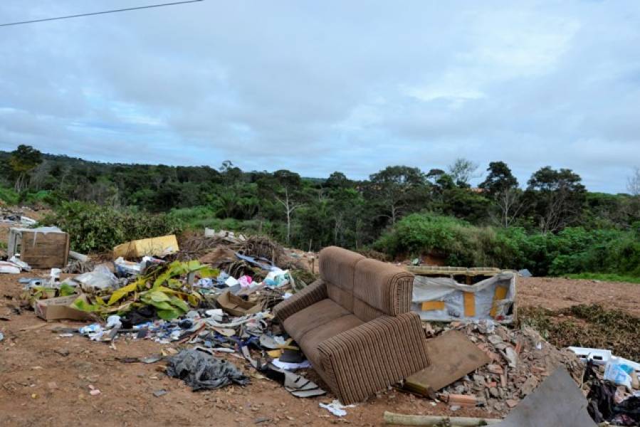 Prefeitura de Vilhena é multada pela Sedam em mais de R$ 5 milhões por causa de “lixão” a céu aberto nos arredores da cidade