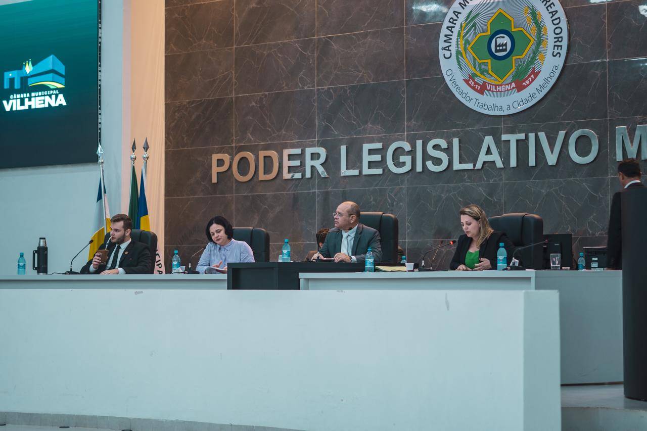 Sessões da Câmara de Vereadores de Vilhena passam a ser durante a noite; justificativa para mudança é “incentivar participação popular”