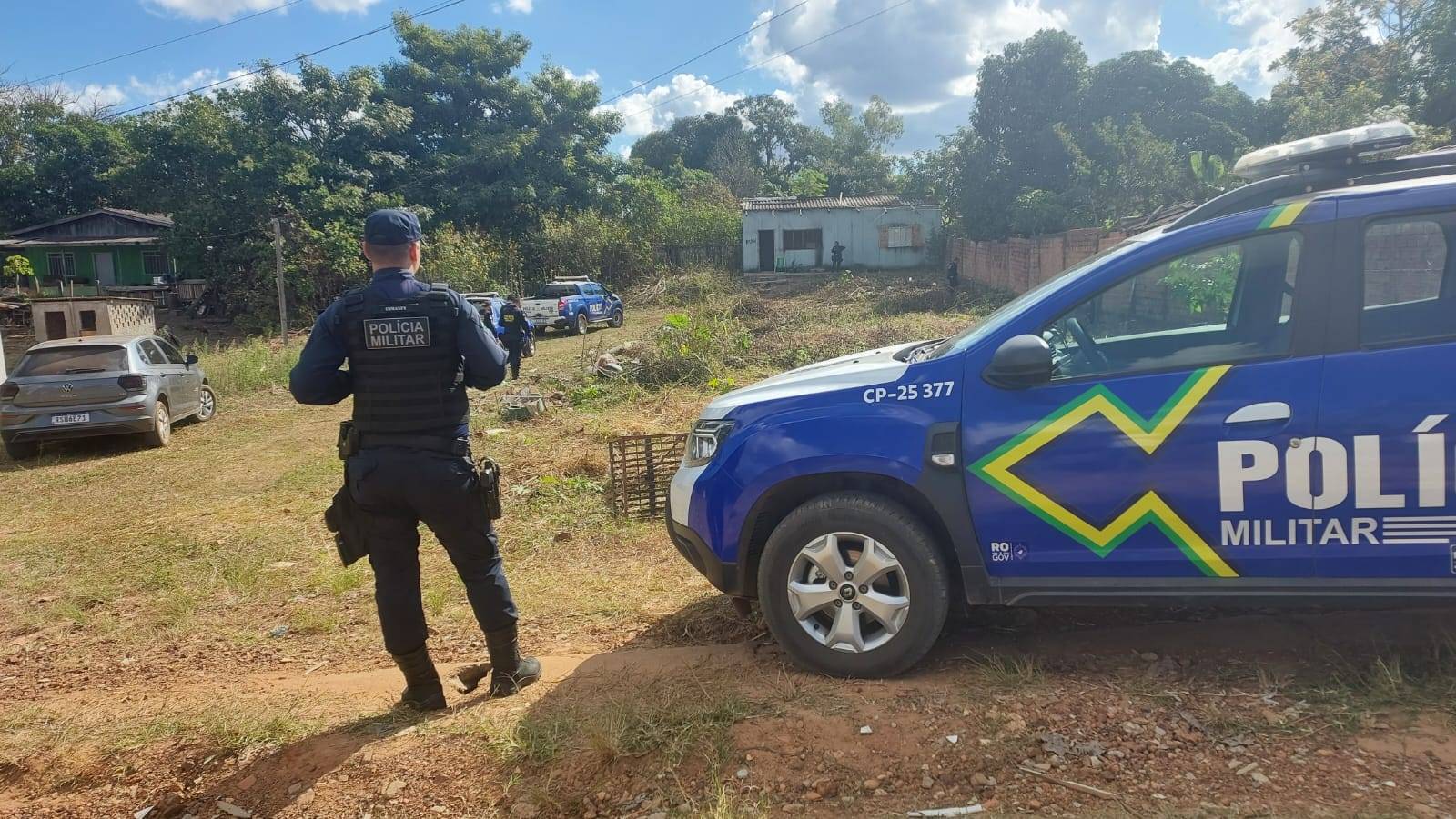 SELVAGERIA: amarrados e amordaçados, dois corpos masculinos com sinais de tortura são encontrados dentro de casa, em Vilhena