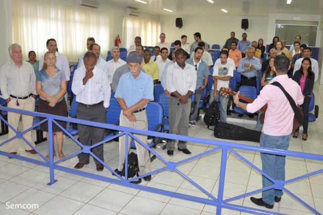 Pastores se reúnem com vereadores e propõem homenagem a colegas mortos