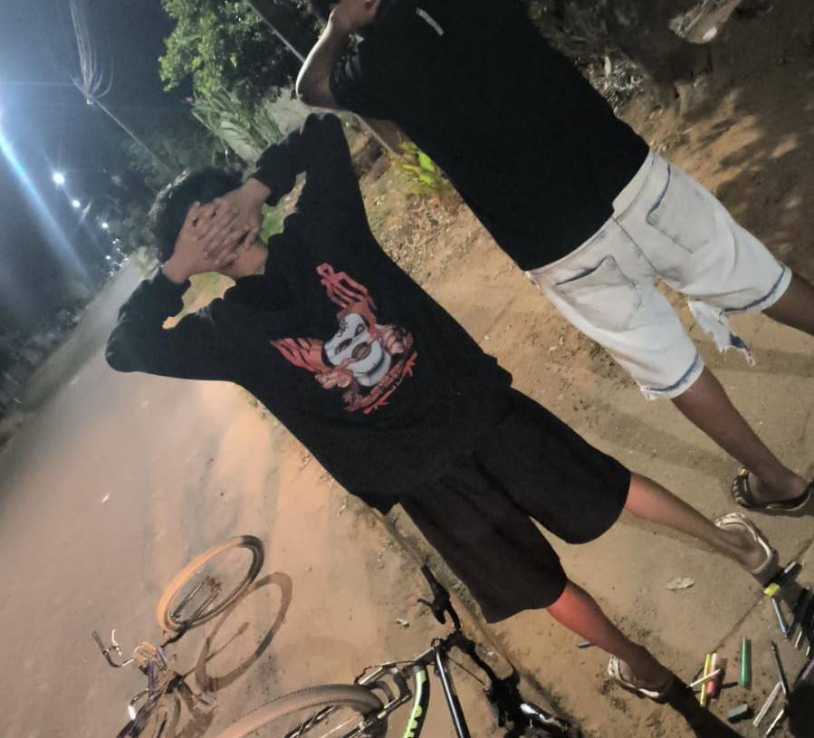Adolescentes são flagrados com cigarros, denunciam comerciante e dono de mercearia acaba preso, em Vilhena