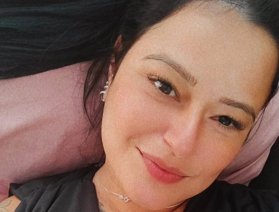 Presa desde o ano passado, acusada de participar de assassinato em Vilhena vai a júri popular, enquanto mandante do crime segue livre